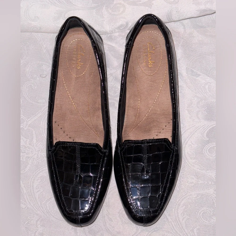 Clarks Everyday Croc Embossed
Patent Leather Loafers, NEW, Size 7.5 - Picture 11 of 16